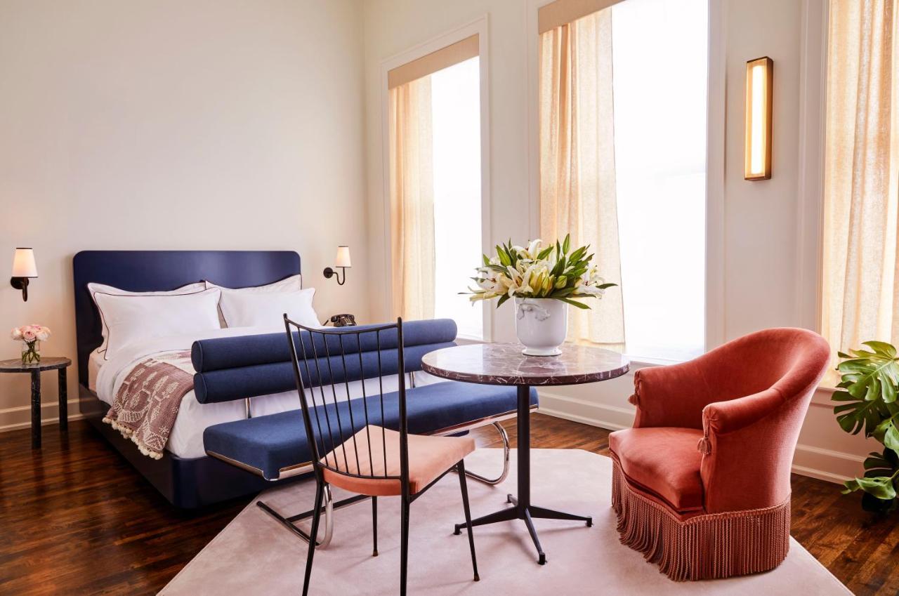 The Siren Hotel, An Ash Hotel