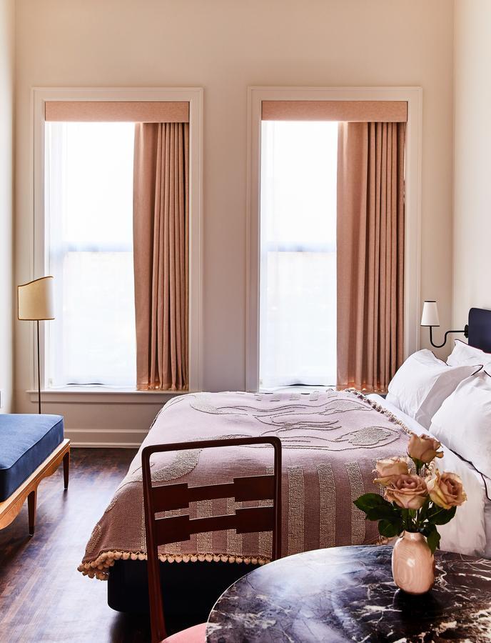 The Siren Hotel, An Ash 4*